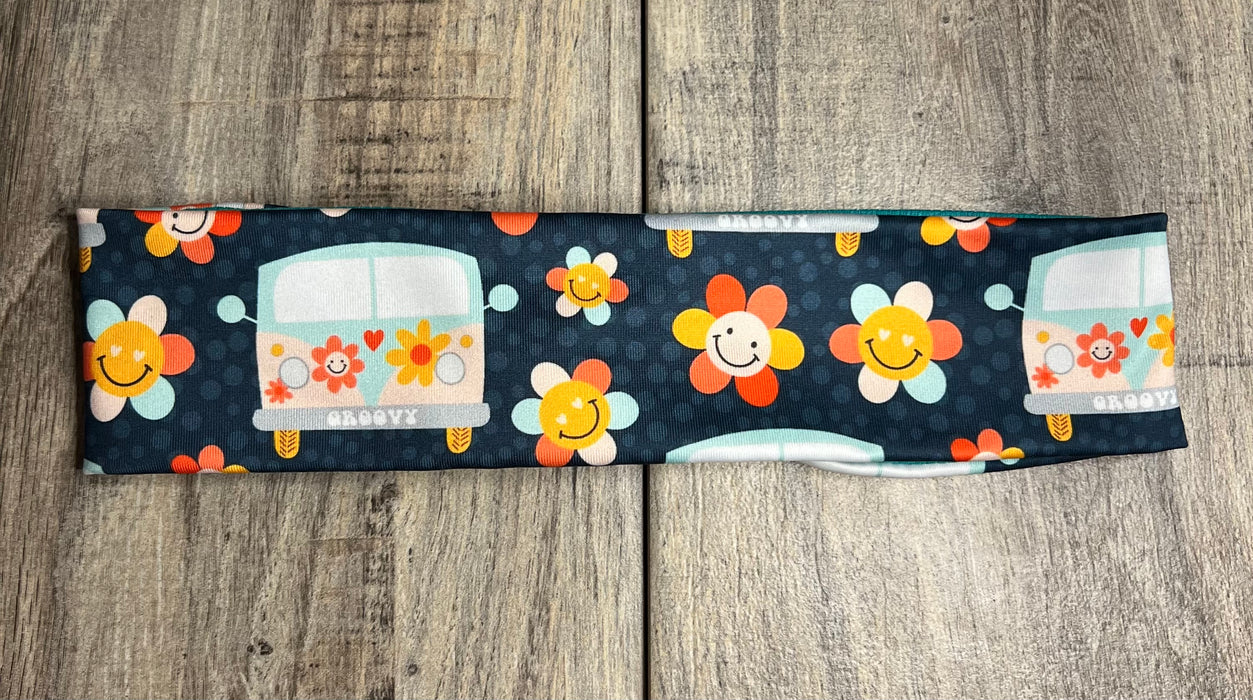 Navy background with happy daisy smiles with hippie flowers